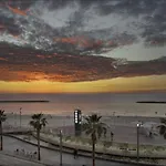 Royal Beach Perfect Flat